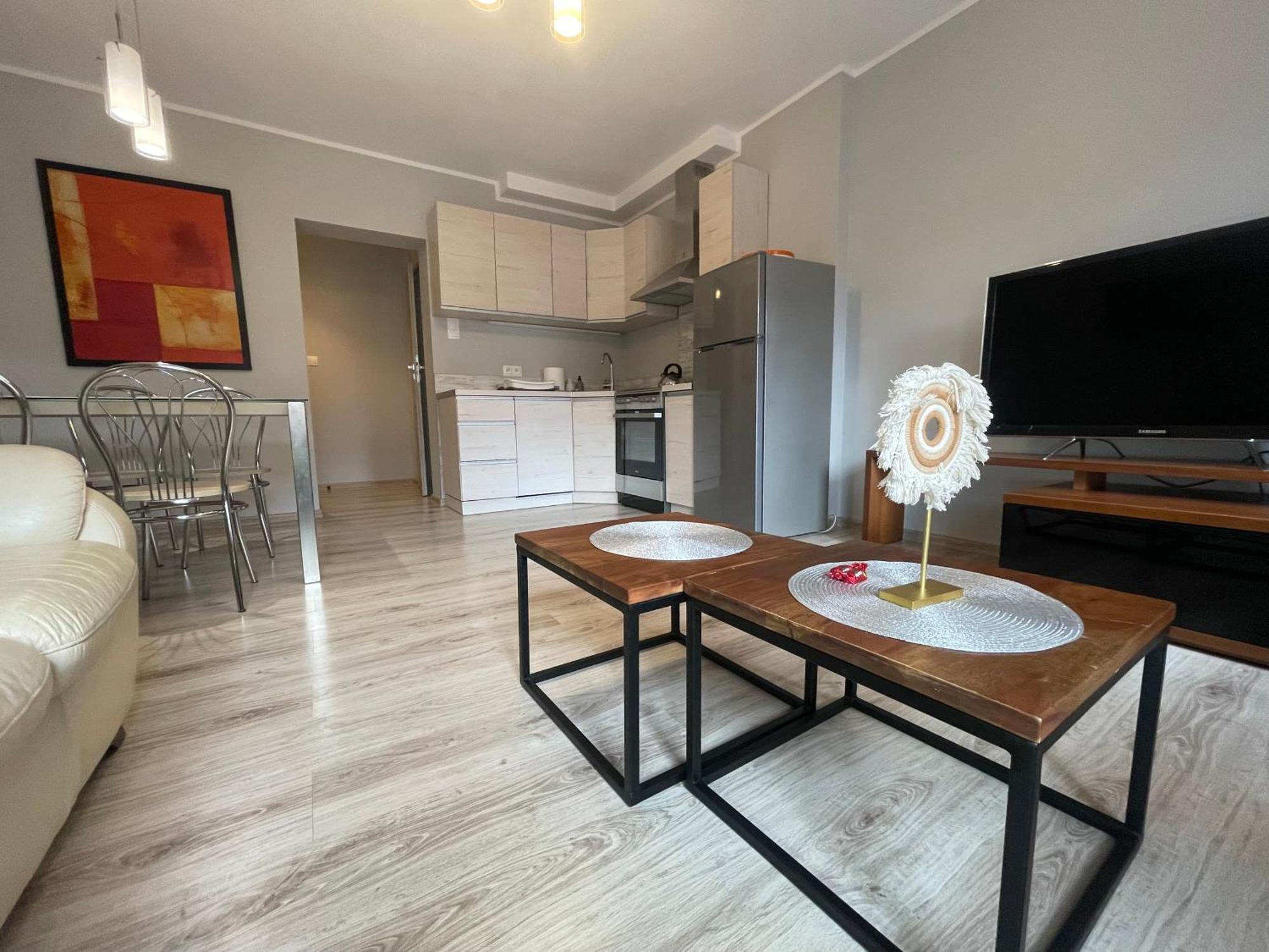 Apartament Przy Cieplickich Tezniach 옐레니아구라 외부 사진