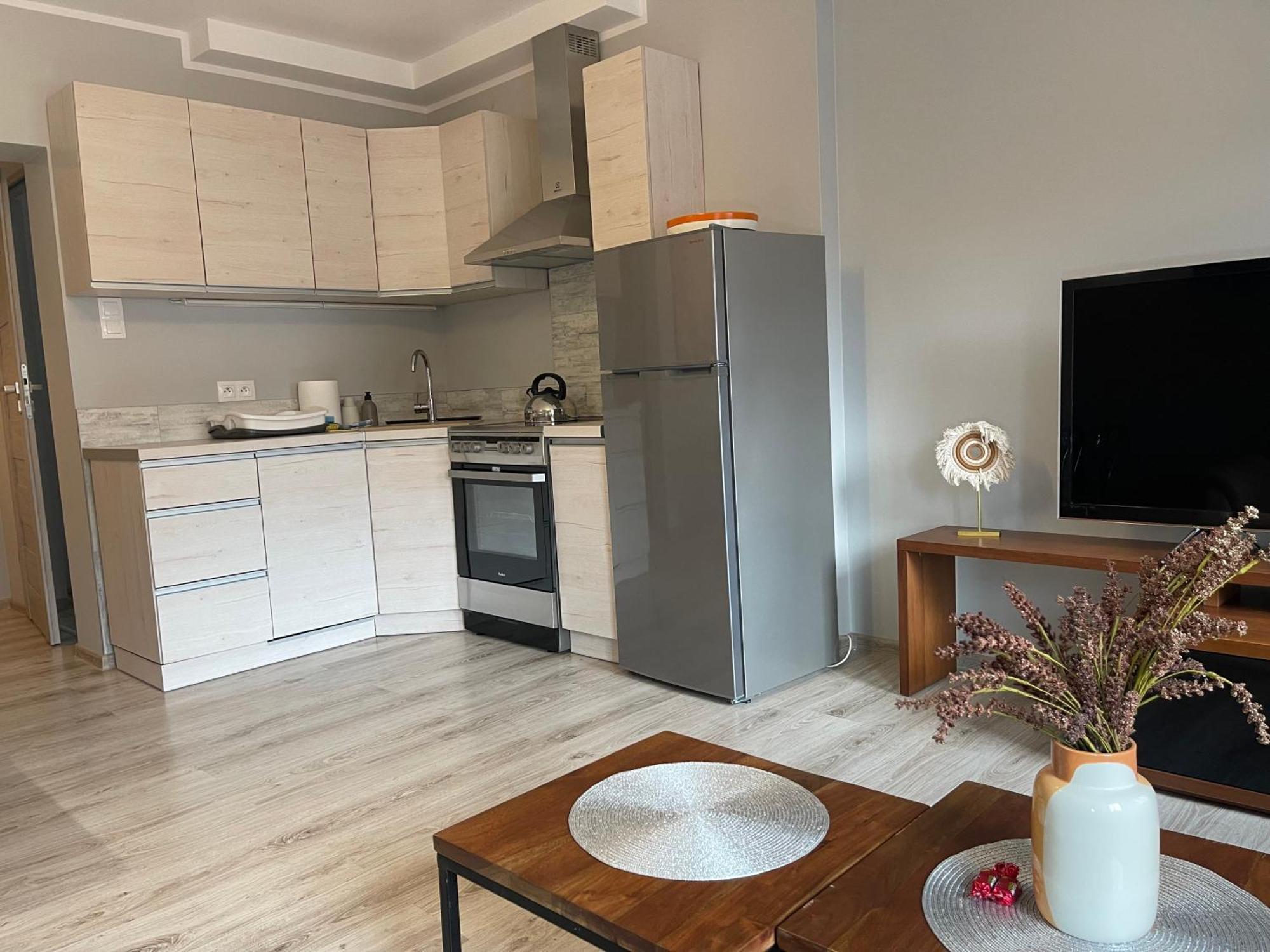 Apartament Przy Cieplickich Tezniach 옐레니아구라 외부 사진