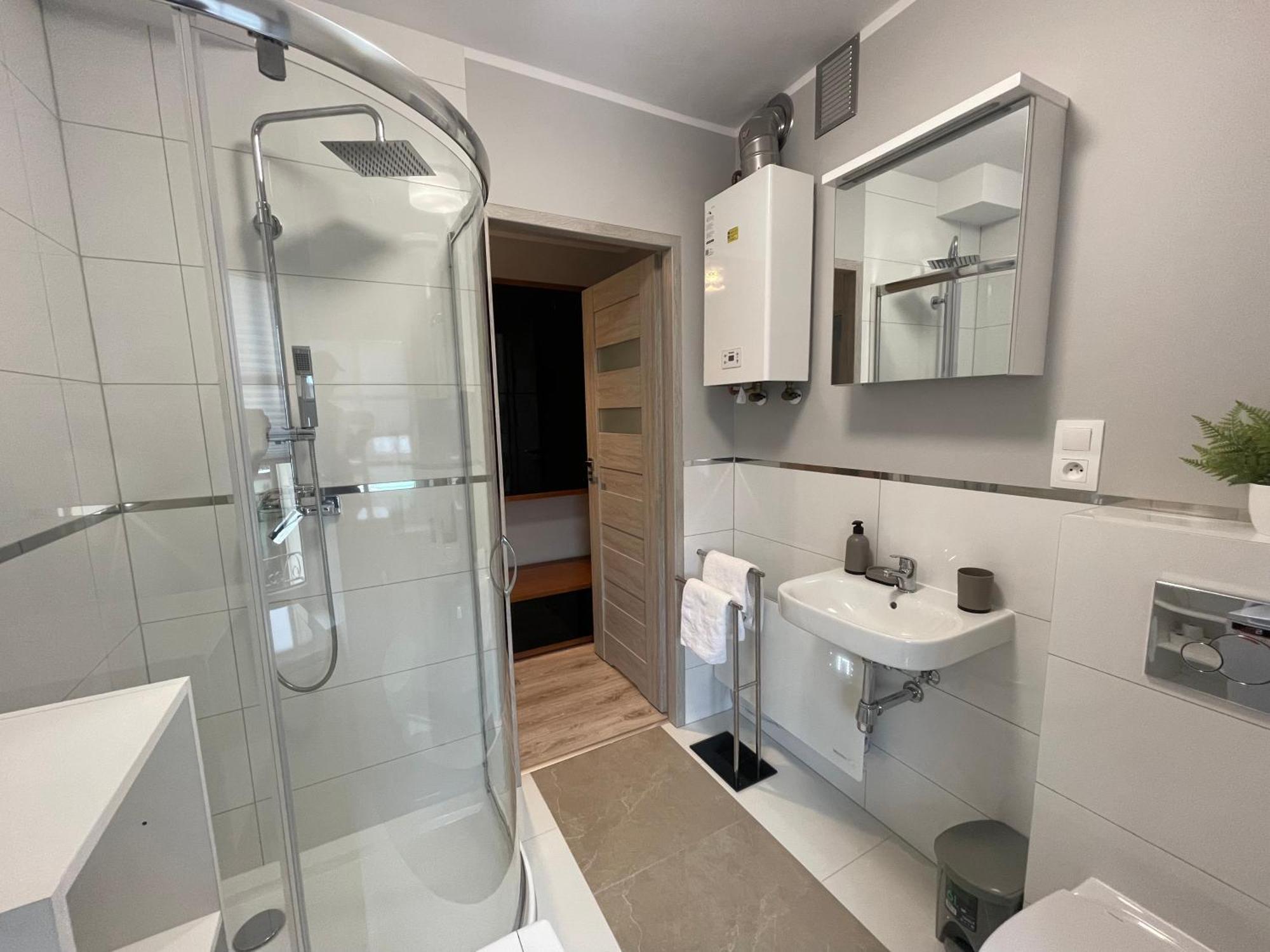 Apartament Przy Cieplickich Tezniach 옐레니아구라 외부 사진